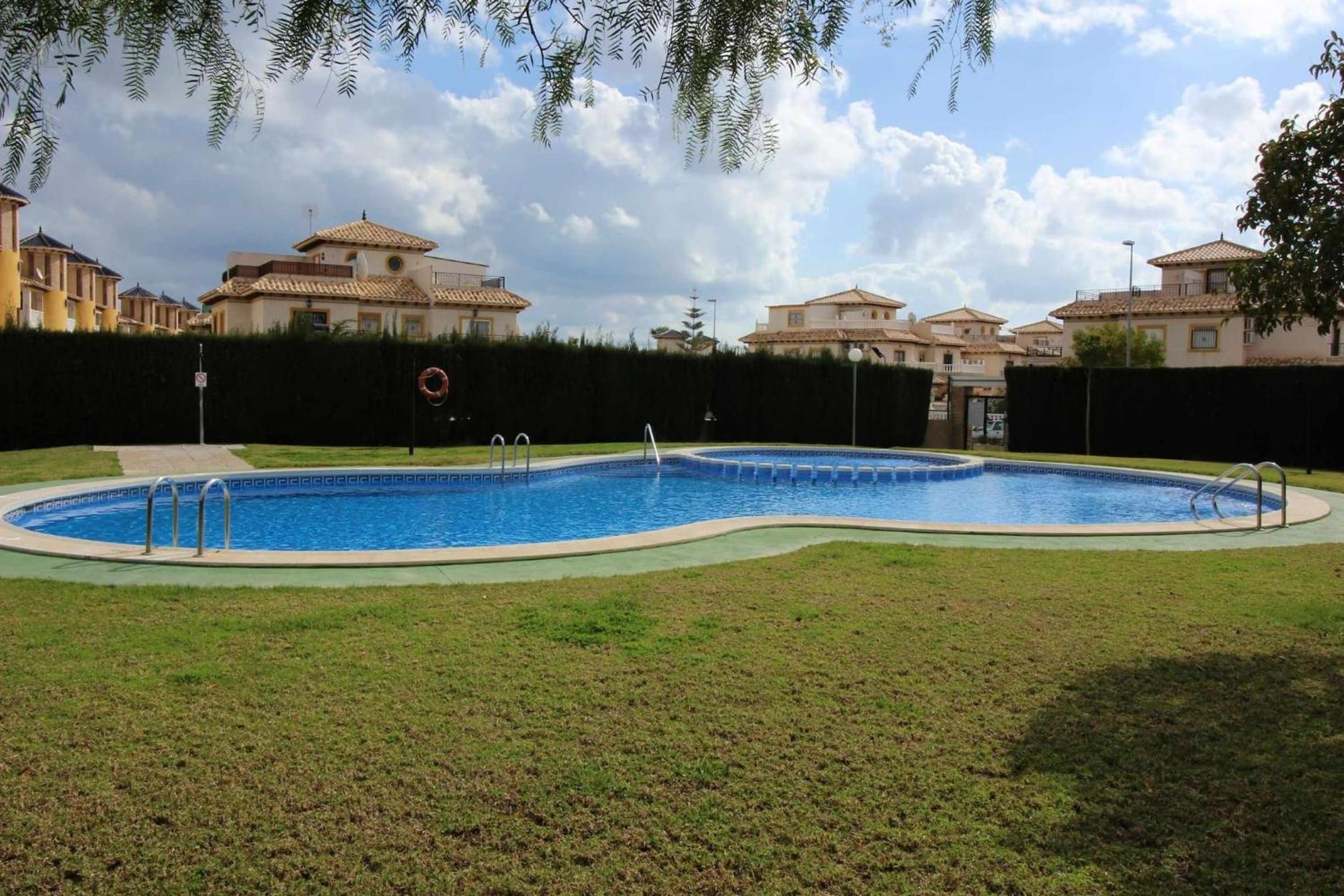 Relax Family Home Zenia Bulevard 奥里韦拉 外观 照片