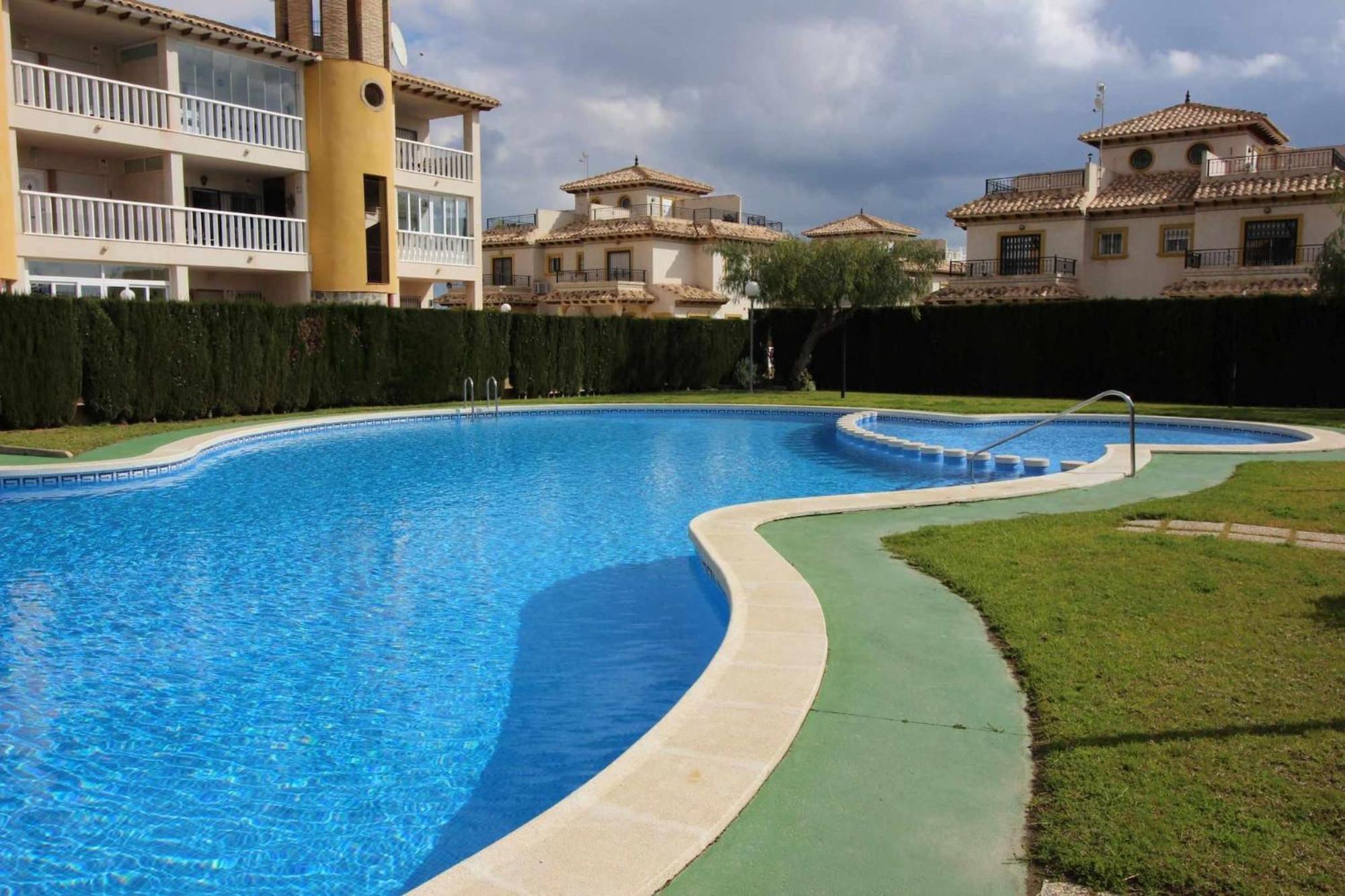 Relax Family Home Zenia Bulevard 奥里韦拉 外观 照片